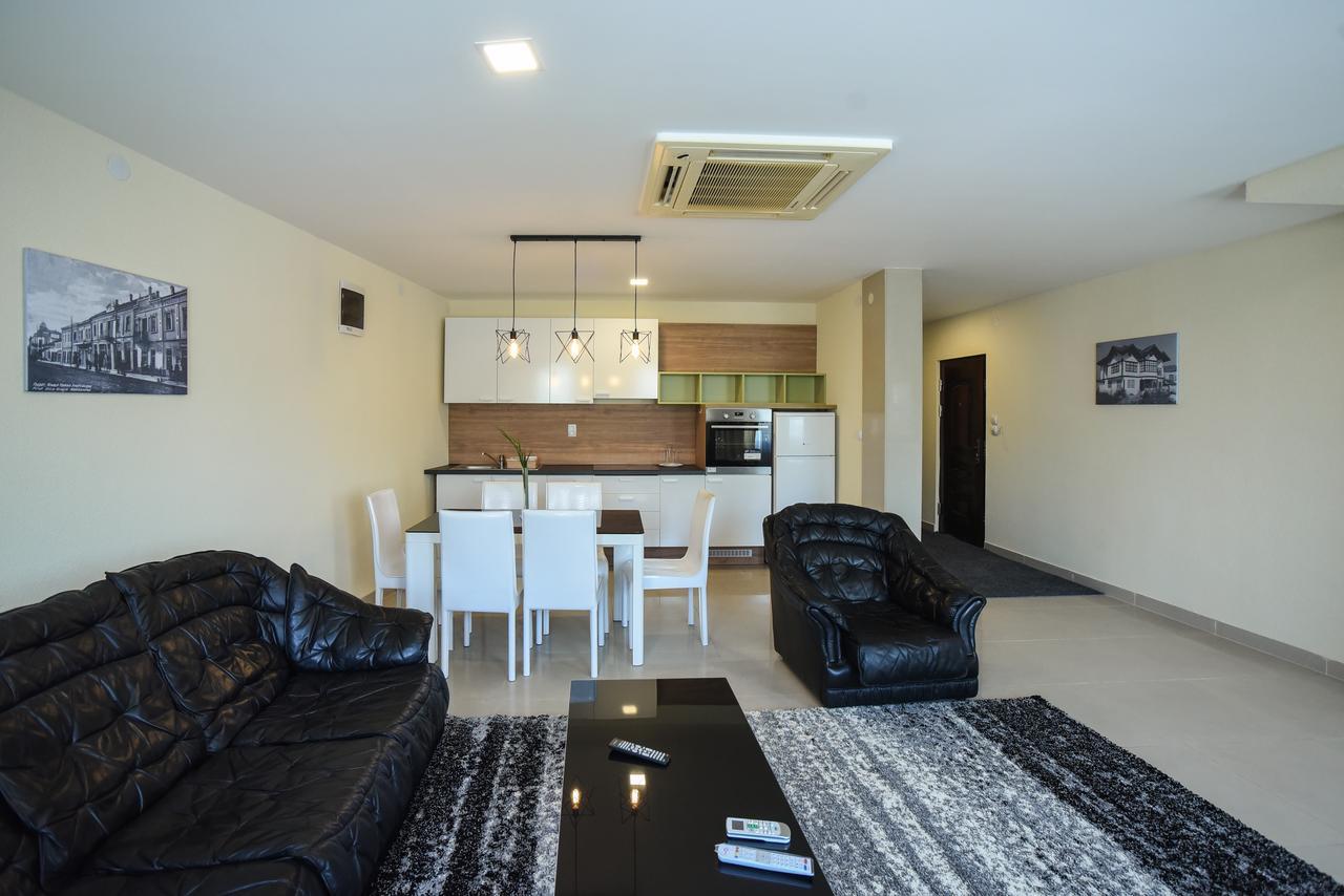 City Center Apartments Pirot Exteriör bild