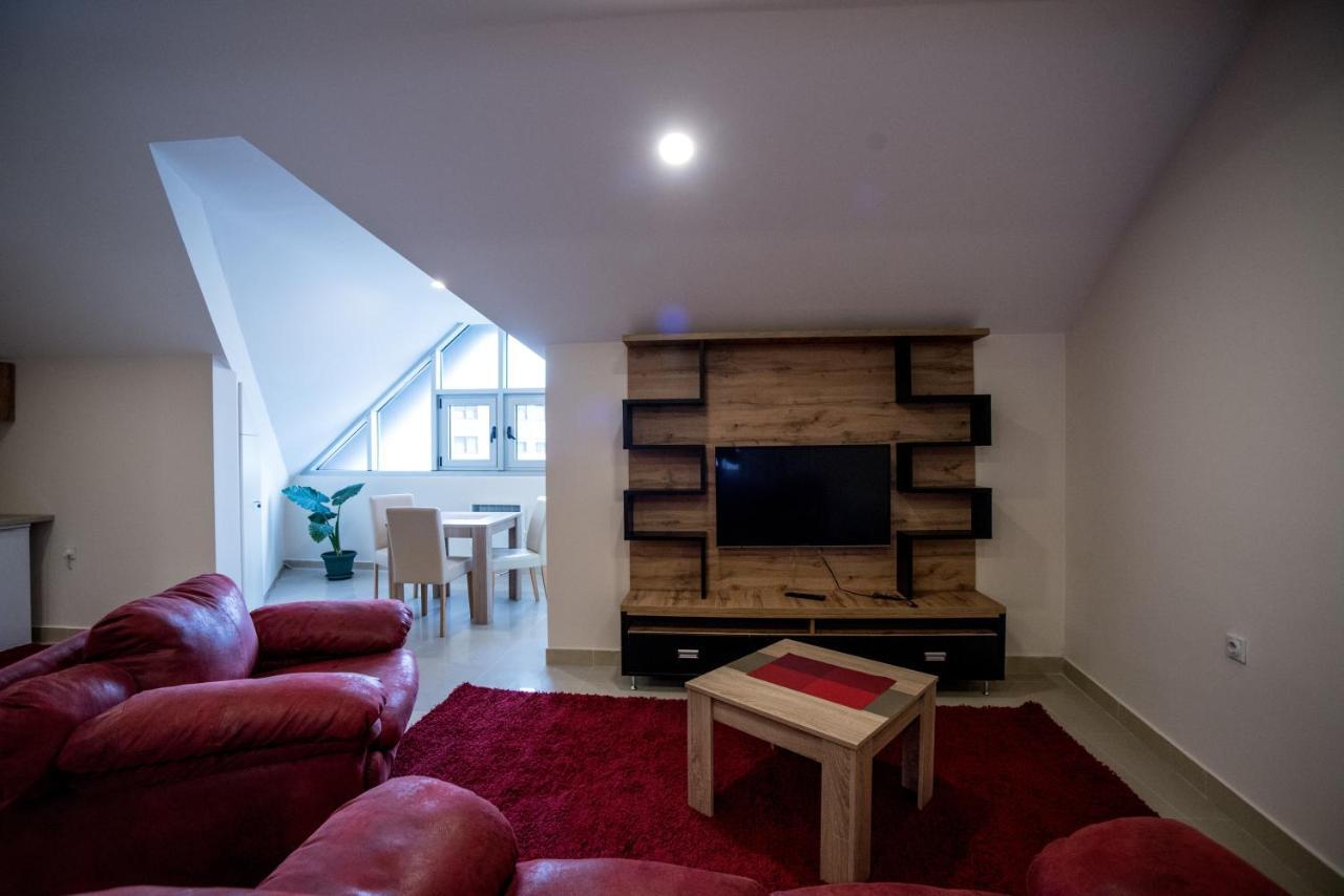 City Center Apartments Pirot Exteriör bild